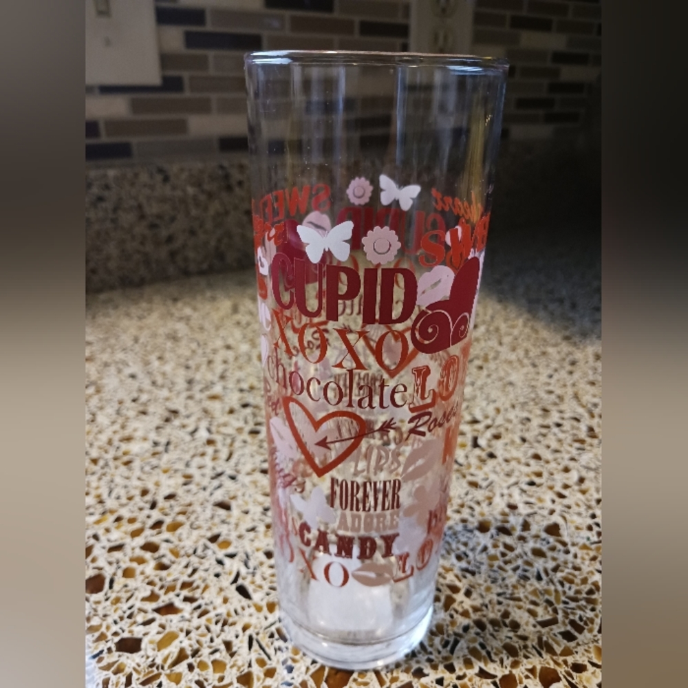 Tall Valentines Themed Glass Vase EUC